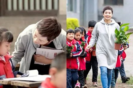 蒋雯丽家访哽咽 前往北京参加朱旭先生的遗体告别仪式