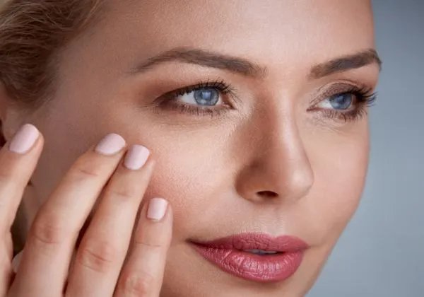 怎样快速去除眼部皱纹 去除眼部皱纹的方法