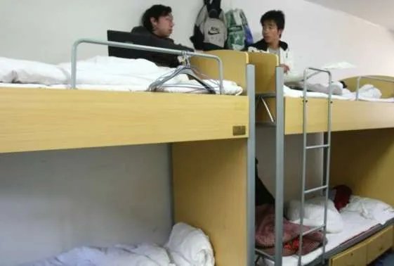 成都一小区藏84家旅馆 小区居民安全成最大问题