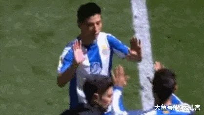 武磊首发零射门，赛后获主力阵容中最低的6.5分，他难道是高开低走彻底落入了平庸吗？