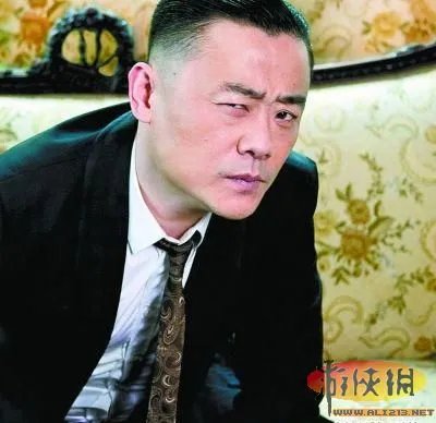 私粪与公粪微博骂战  盘点被周立波骂过的明星