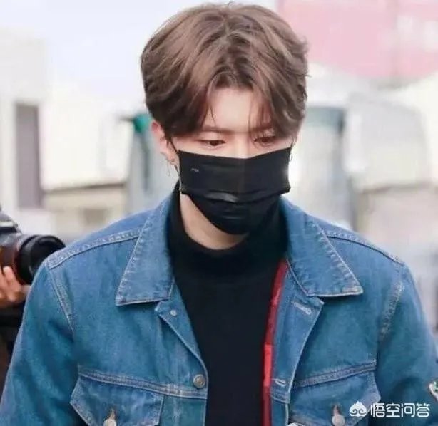 为什么范丞丞的性格不像姐姐范冰冰那样霸气侧漏，反而格外内敛敏感呢？