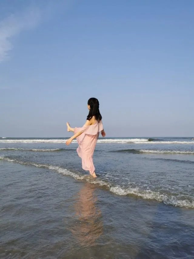 想去惠州看海,哪里海边比较好,附近的酒店性价比怎么样?