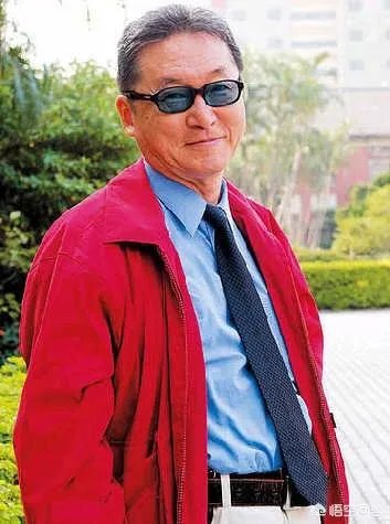 李敖怎么谁都敢说，他的做法是炒作自己吗？