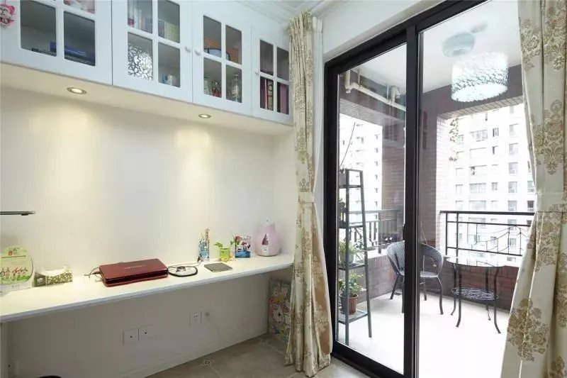 76㎡轻奢欧美风婚房,优雅、素净大方