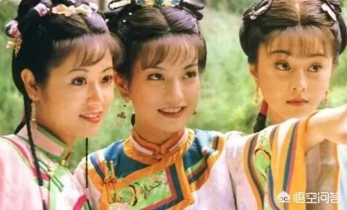 《还珠格格》的尔泰喜欢小燕子吗？