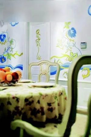 琼瑶心中儒雅乾隆 曝光邱心志大气豪宅