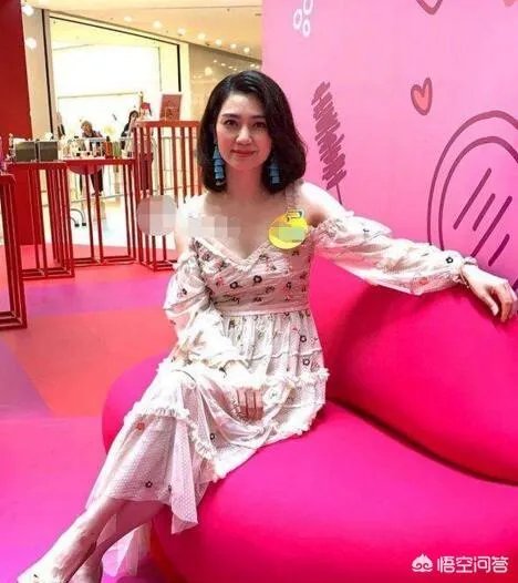 张丹峰何洁相继回应出轨传闻，为什么网友却不买账把同情支持票给了洪欣赫子铭？