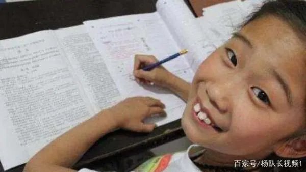 父亲为省8年学费,让女儿10岁参加高考,这么做有道理吗?