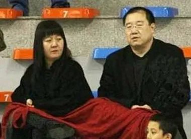 英达的妻子梁欢曝光  第三任妻子梁欢的帮助最大