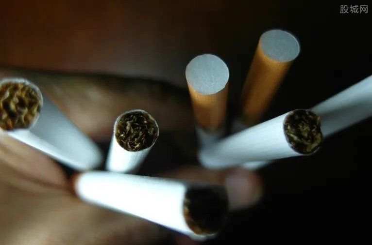 和天下香烟价格表图 和天下多少钱一包