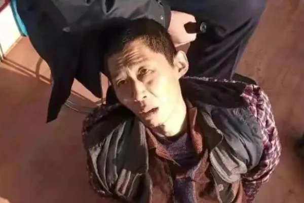 吉林男子因长得像越狱犯朱贤健，3天被抓5次，他们之间究竟有多相似？