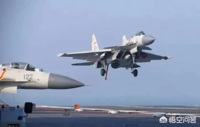 山东舰最新海上训练，看到歼-15上舰，还有多久形成战斗力？