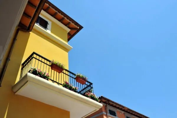 男子婚前全款买房，离婚时房产99%却归女方所有，这究竟为何？