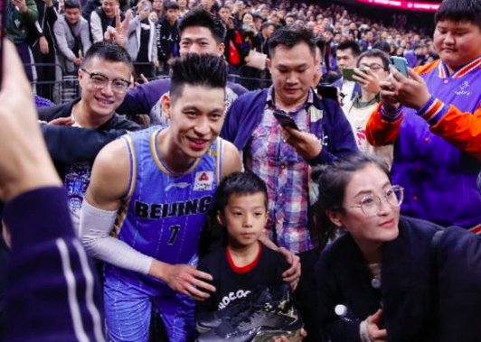 林书豪告别CBA是怎么回事？