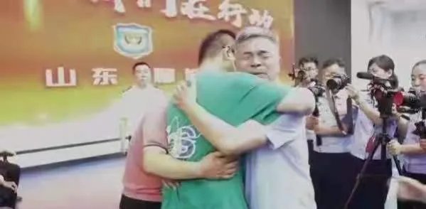 郭刚堂寻子24年，儿子却坚持要继续和养父母生活。老郭，值吗？