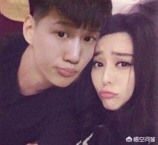 为什么范丞丞的性格不像姐姐范冰冰那样霸气侧漏，反而格外内敛敏感呢？