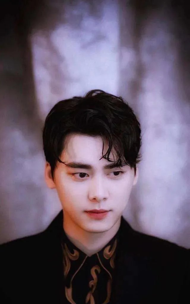 最近热播的《我在北京等你》电视剧，你觉得李易峰的演技如何？