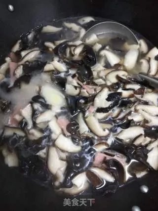 香菇木耳汤