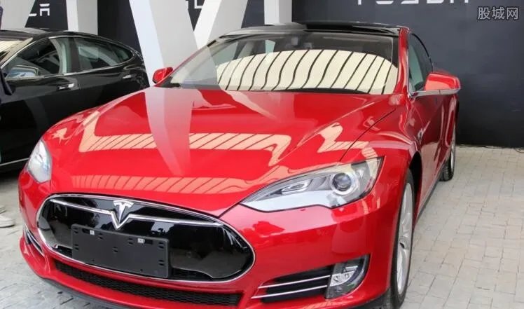 特斯拉瑞士酿车祸 特斯拉或将因各种车祸丑闻跌落神坛