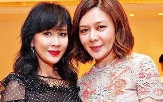 刘嘉玲和章子怡合照，两人合照，谁的气质略胜一筹？