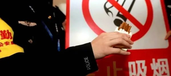 女子坐高铁抽电子烟吓坏乘客，电子烟是否可以带上高铁？