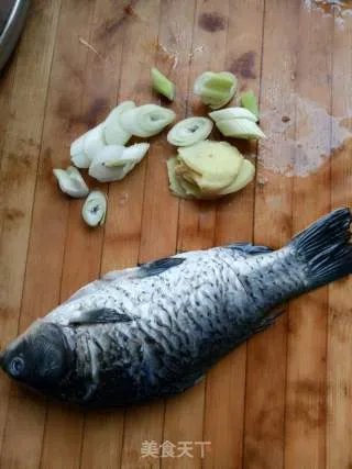 月子餐＃鲫鱼汤