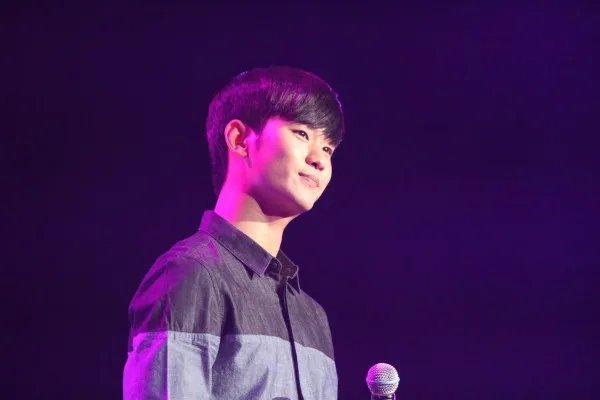 做过心脏手术不用服兵役的金秀贤，为何最后还是选择了入伍？