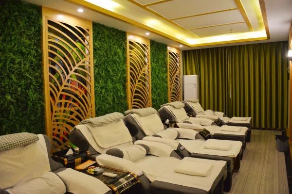 贵州安顺一男子走出足疗店后身亡，死亡原因是什么？