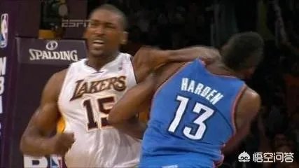 麦迪在CBA打球时，为什么吉喆会对着他摇手指羞辱？