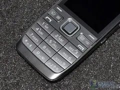 超薄机身超长待机 诺基亚E52再度跌价