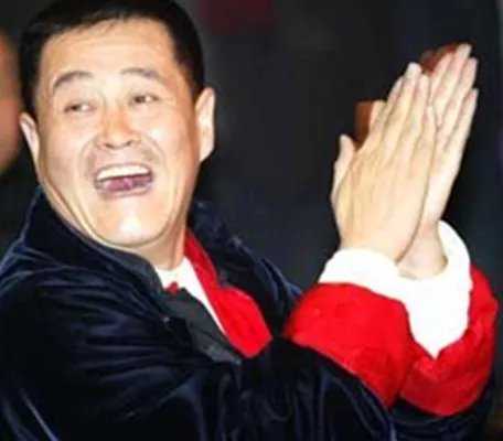 赵本山与哈文结怨真相曝光 为何哈文受央视重用