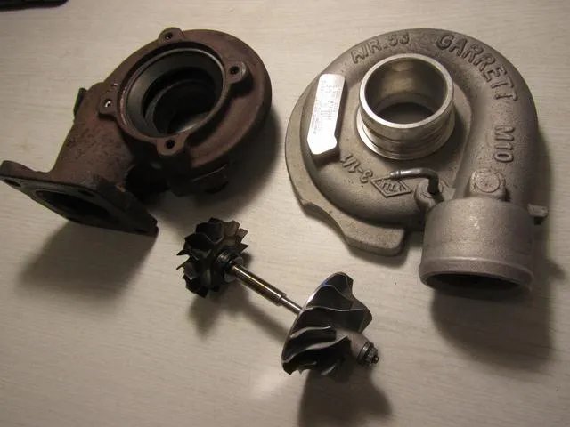 涡轮发动机比自然吸气发动机保养贵吗？