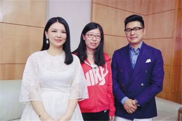 王岳伦搂腰壁咚风波后,发文表白妻子女儿,李湘为何选择了原谅?