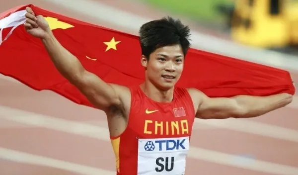 关于当选感动中国人物一事，苏炳添是如何回应的？