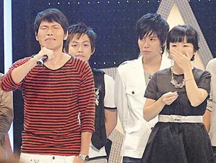 杨宗纬退赛原因揭秘 哭着承认谎报年龄