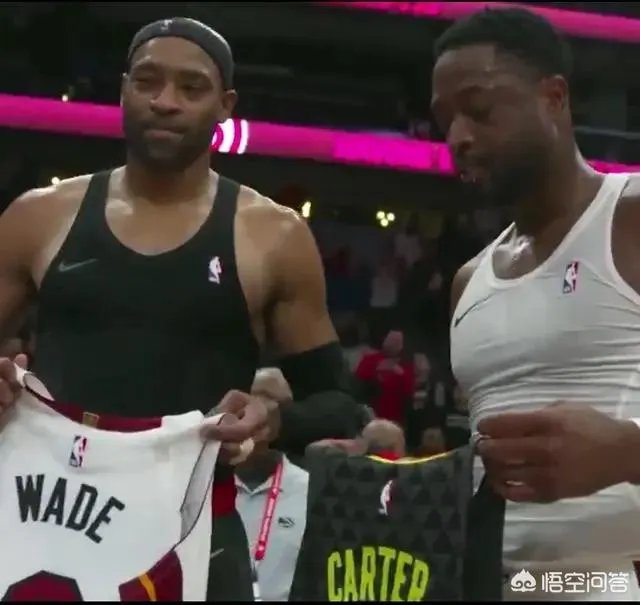 韦德这个赛季换了几件球衣了?都是跟谁交换的?