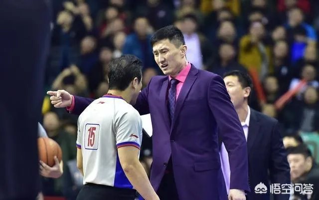 你认为在国家队执教表现不佳的杜峰，会重新回到宏远队执教吗？