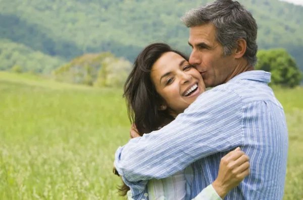 复旦大学老师陈果：你从未遇过爱情，凭什么却说看透了红尘？