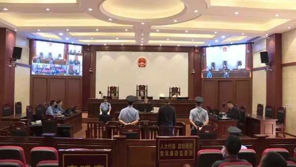 雅西高速客车侧翻致6死29伤，司机是否存在重大失误？