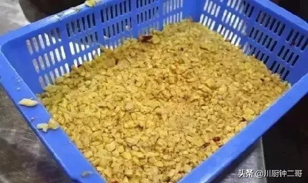 酸菜鱼到底是属于哪里的一道菜，有的说是四川，而有的说是湖南？有什么历史？