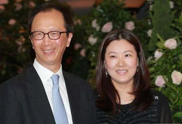 跳水皇后伏明霞退役后现状如何?