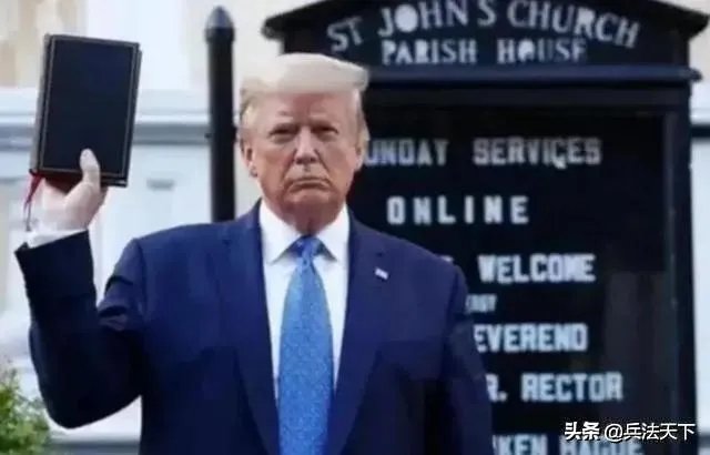 如何看待美国最大国旗被雷劈断，华盛顿纪念碑也遭雷击呢？