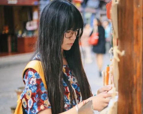 丽江很红的那首歌