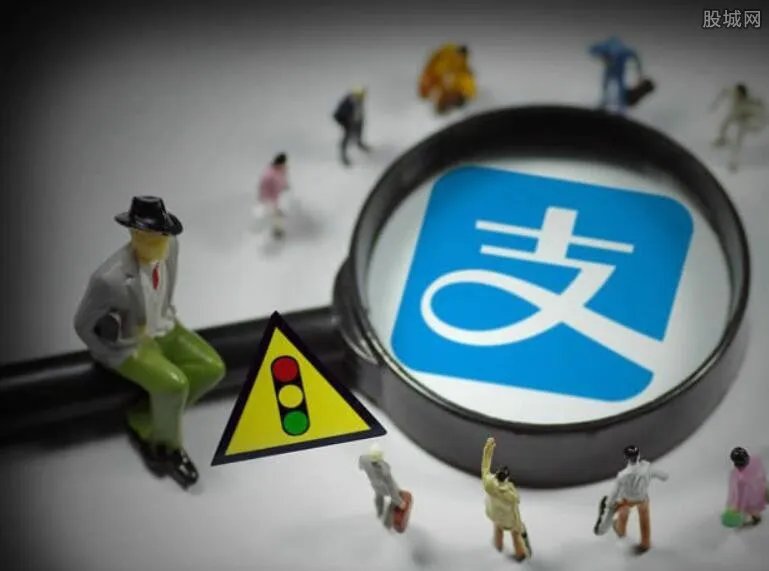 余额宝安全吗 余额宝存10万一个月能赚多少钱？