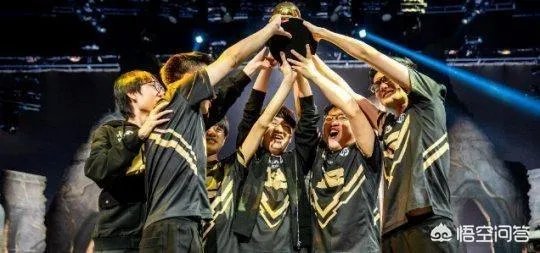 英雄联盟夏季赛公布大名单,其中RNG战队名单没有MLXG,对此你怎么看?