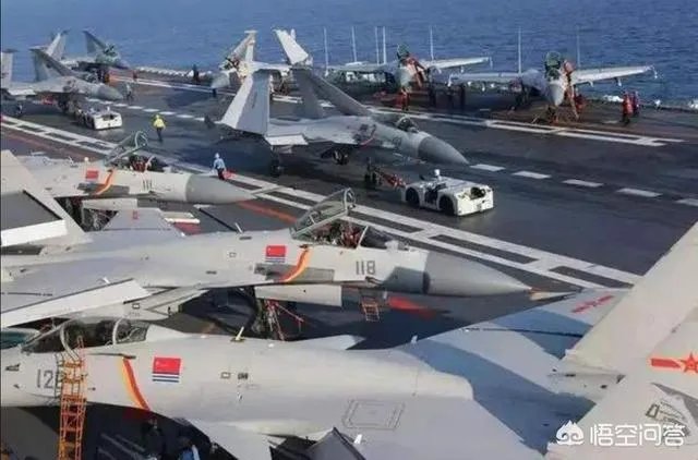 山东舰最新海上训练，看到歼-15上舰，还有多久形成战斗力？