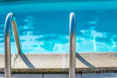 你如何看待7岁男童参加游泳培训班溺水进ICU？