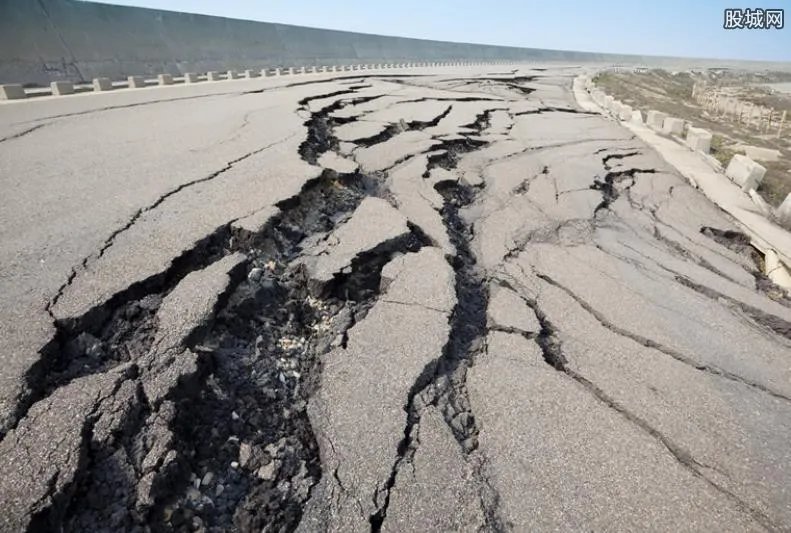 四川雅安发生地震死亡多少人 来看最新伤亡情况进展