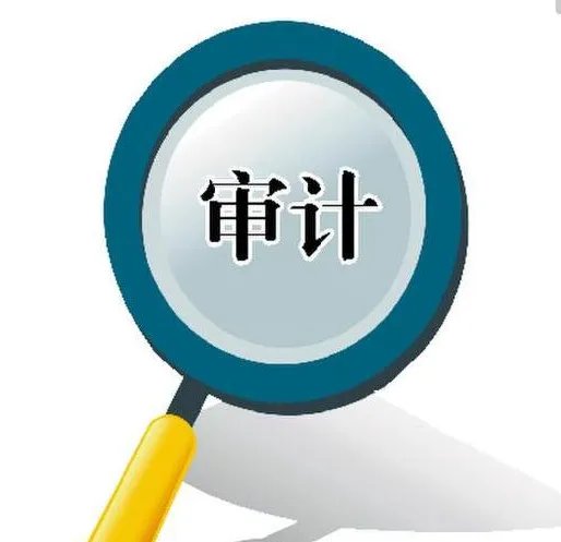 员工举报德勤涉嫌协助其他公司财务造假，涉事公司分别需要承担哪些责任？